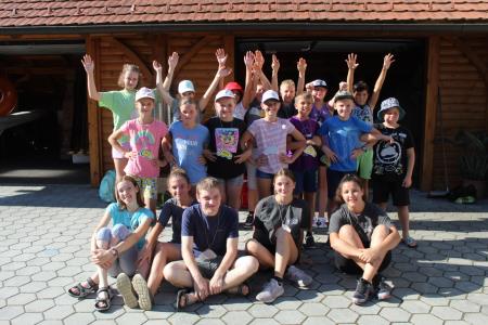 Oratorij Šmartno v Tuhinju 200 pohodnikov na poti (35)